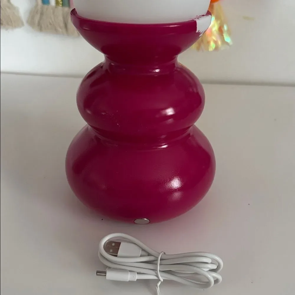 Room Essentials stylish table